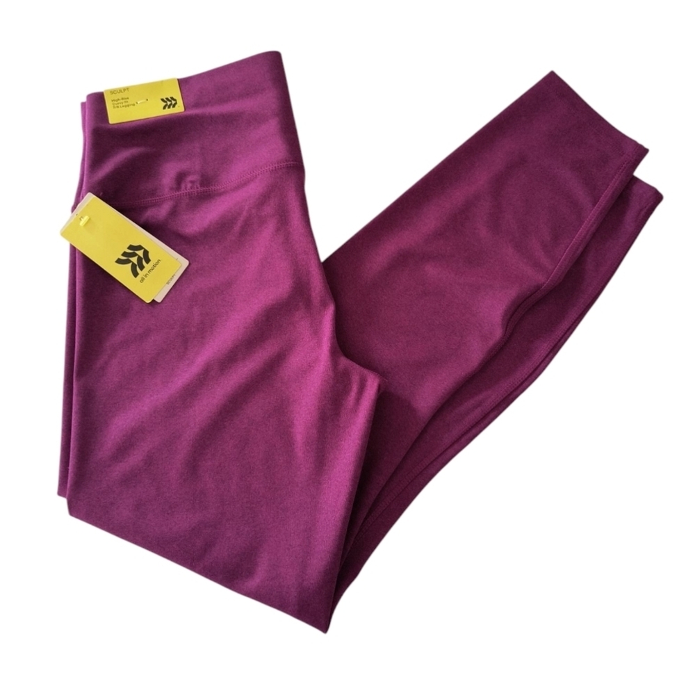 NWT All In Motion High Rise Curvy Fit 7/8 Leggings Size M